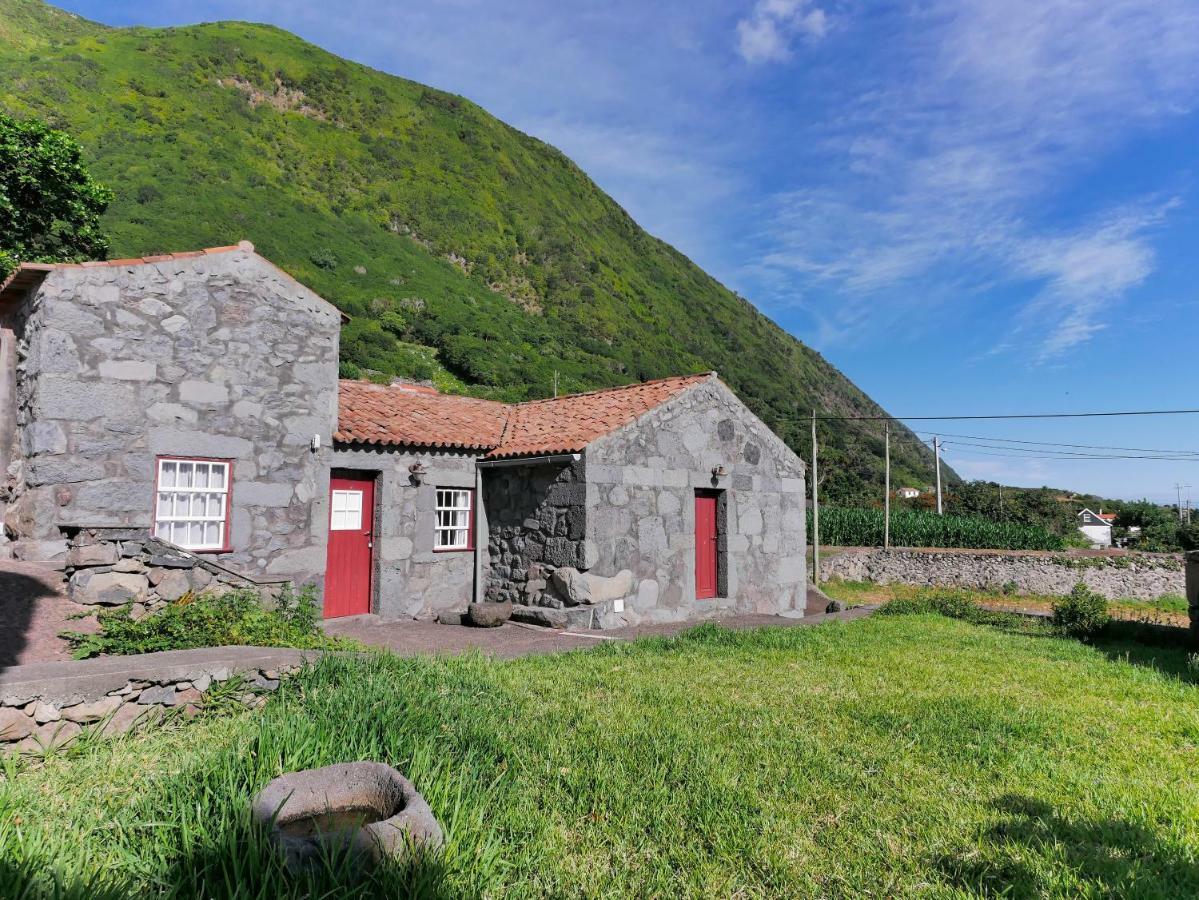 Villa Casas Dos Vimes à Faja dos Vimes Extérieur photo